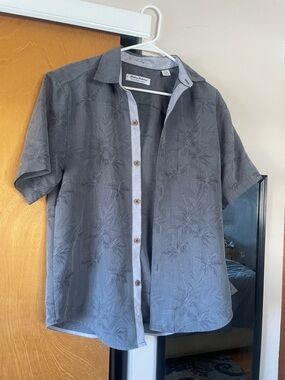 Tommy Bahama grey button down mens shirt